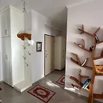 Olive Hill Apartman *